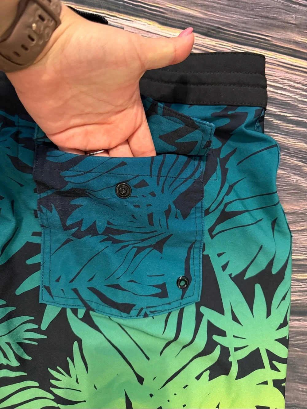 Size 38 Old Navy Men's Tropical Swim Trunks